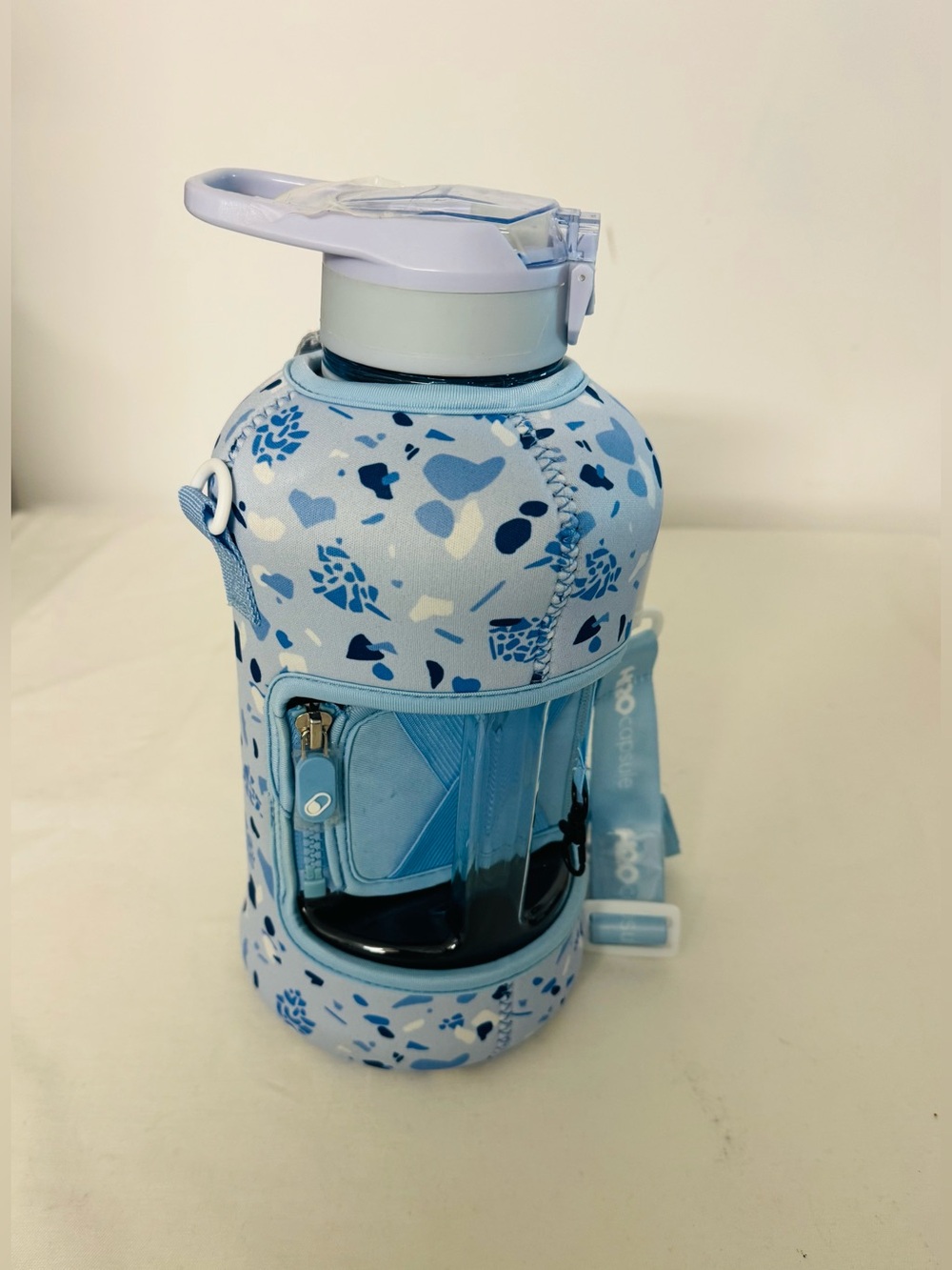 Light Blue Patterned Insulated Water Bottle with Zipper Pocket